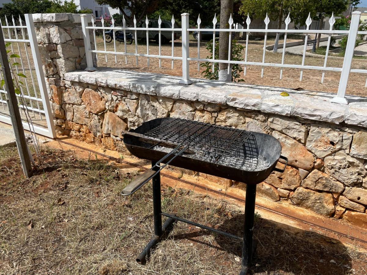 Villa Soni Oruci Εξαμίλιο Εξωτερικό φωτογραφία