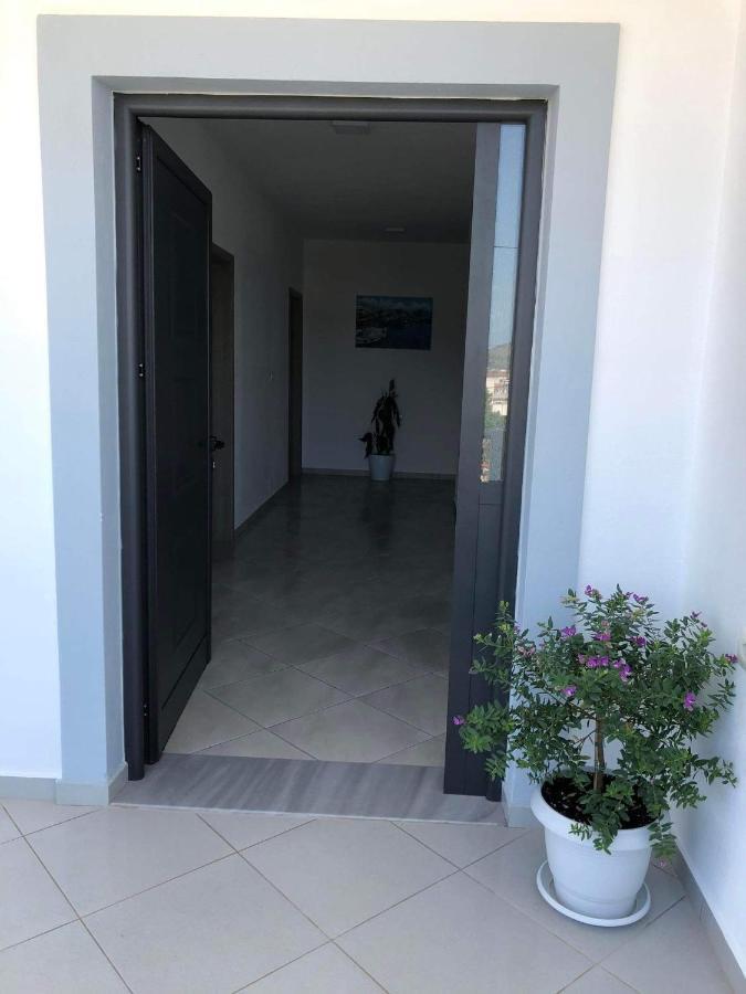 Villa Soni Oruci Εξαμίλιο Εξωτερικό φωτογραφία