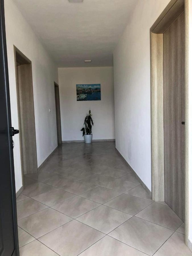 Villa Soni Oruci Εξαμίλιο Εξωτερικό φωτογραφία